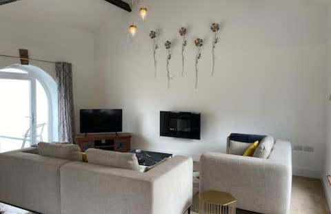 The Mews - Family space, garden, parking, balcony, view - Foto 3