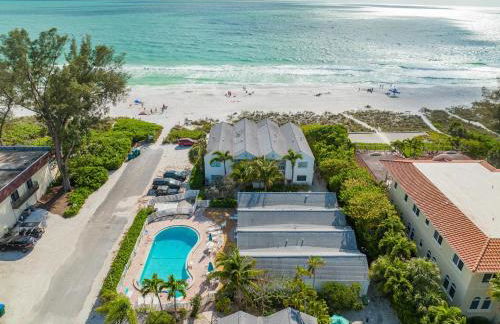 Coconuts Poolside #115 - Photo 2