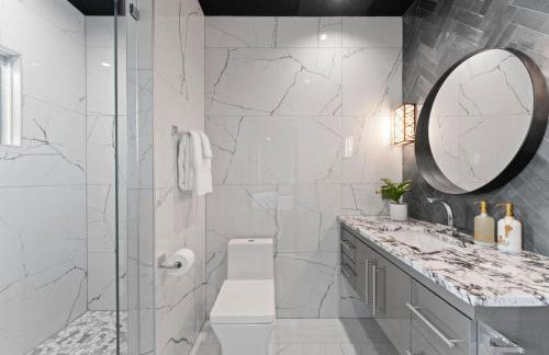 The Glass Mansion w/Optional Boat Rental - Foto 57