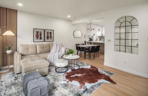 Brand New 2BR Queen Anne Condo Designer's Taste - Foto 2