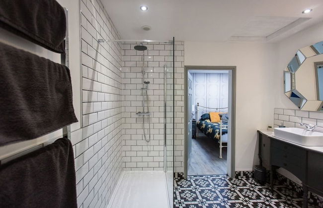 Oakley Country Retreat-1 Bed-garden-free Parking - Photo 32