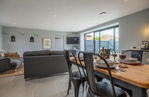 The Coach House Happisburgh - Photo 16