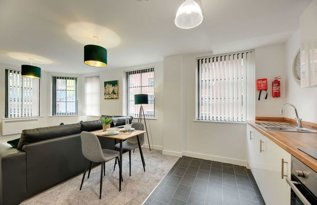 Charltons Bonds Apartments 1B - By Week2Week - Photo 4