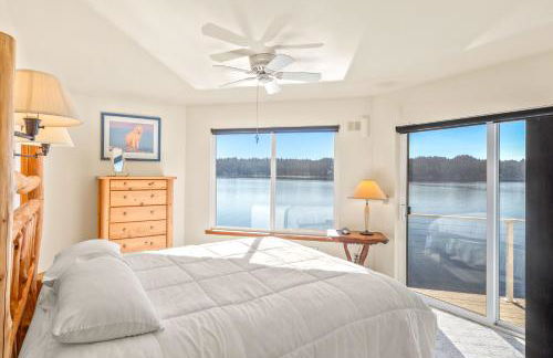 Belfair Beach House - Photo 9