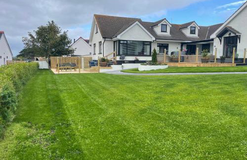 Beautiful 3-Bed House in Sunny Killough Down - Foto 1