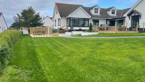 Beautiful 3-Bed House in Sunny Killough Down - Foto 1