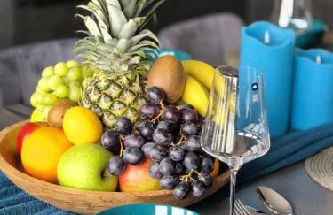 Luxsuite Still und Komfort 2 Balkon Elektrogrill Tischfussball TV-75 Zoll - Foto 23