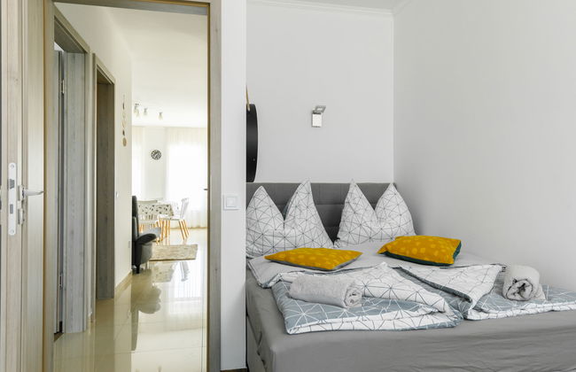 2 bedroom Apartment in Balatonszárszó with garden - Photo 5