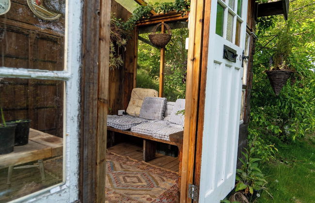 Hapus Yurt - Two Beautiful Yurts and Barn Cottage - Foto 44