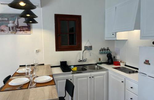 Cozy Apartment in Son Xoriguer Stays Walk to Beach - Foto 25