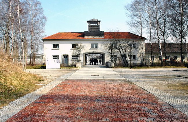 Tour privado al campo de concentración de Dachau desde Múnich con conductor/guía - Foto 1