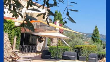 "La Colombe sous les Oliviers" Gîte jusqu'à 4 personnes - 75m2 - Sur Boooking - Rez de jardin Piscine Vue mer et lac - Foto 1