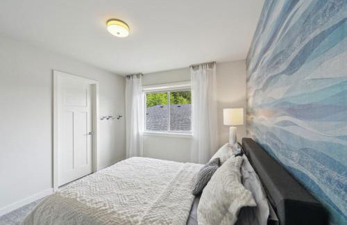 Serene Port Orchard Retreat - 3BR 3BA with Trails and Amazing Views - Foto 29