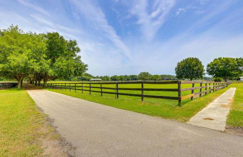 Idyllic Anthony Home Riding Arena with Mirror Wall! - Photo 26