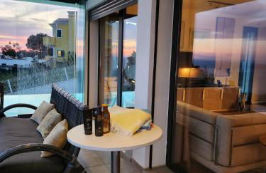 Modern Villa with Sea & River View Pool and Gym. - Foto 74