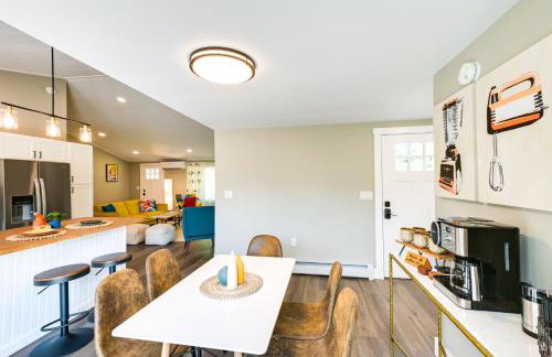 Orrington Vacation Rental with Private Deck and Views! - Foto 9