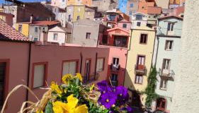 House with Dream Panoramic Terrace in the Heart of Bosa, 80 sqm with BBQ and Breathtaking View - Foto 4