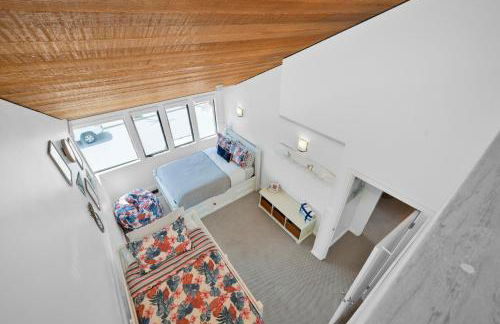 4 bedroom Home in Quiet Neighborhood near Beach - Photo 33