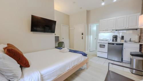 Delightful Back Bay Studio - Photo 2