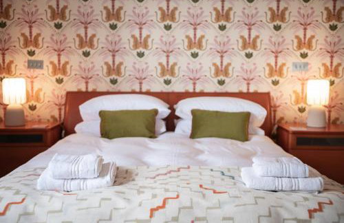 5 Bed Luxury Townhouse with Hot Tub, Rooftop Terrace, Perfect for Groups, Near Cruise Terminal - Foto 40