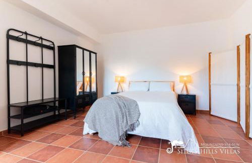 Villa Serranita - Stylish Holiday Home with Views and Air Conditioning 15 mins to Sitges - Photo 28