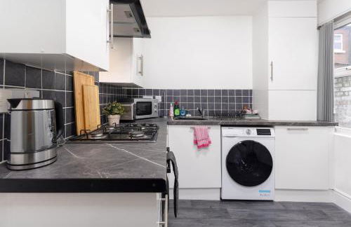 Saxony House - Air Host & Stay - Free Parking - Foto 16