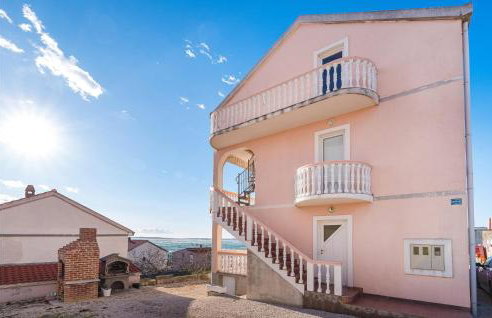 Nice Apartment In Rtina With Wifi - Photo 9