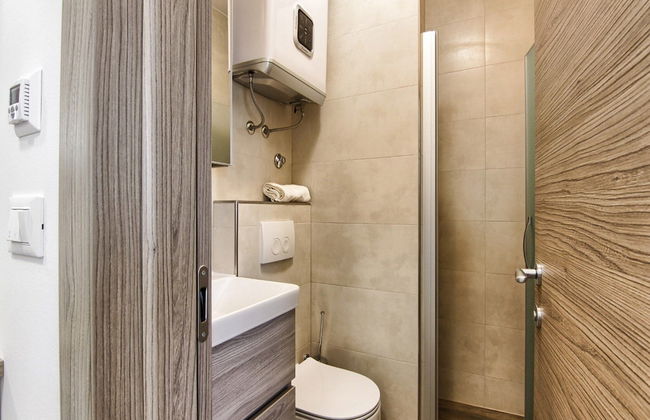 Apartments Victoria - Photo 30