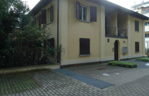 LA STANZA SUI CEDRI - Smart working - Airport - Private Parking - Ducati - Philip Morris - Foto 22