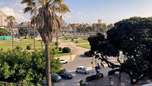 2min from BEACH & Iconic Casino Garden views - Foto 5