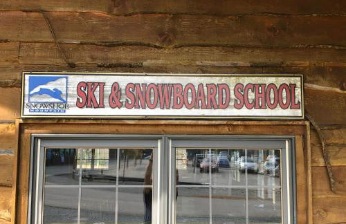 Modern Condo with Ski In & Ski Out - Silver Creek Lodge, Snowshoe - Foto 39