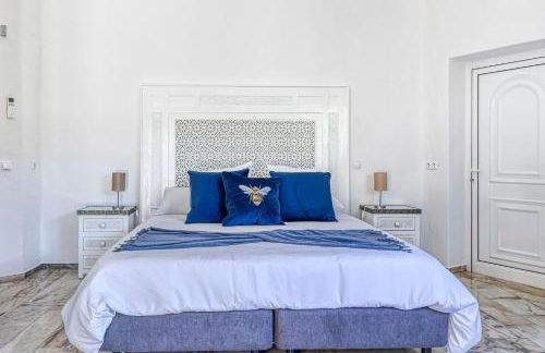 Golfinhos - MAGNIFICENT & SPACIOUS 5 BEDROOM VILLA - Foto 42