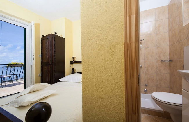 Stone House in Podgora With Sea Views - Photo 16