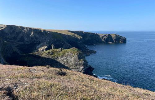 Sunny Corner, Padstow. Spacious 3 bedrooms, 2.5 bathrooms, parking, garden. - Foto 6