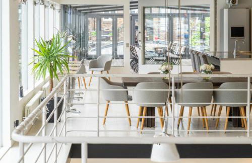 Charming houseboat featuring a sauna - Photo 10