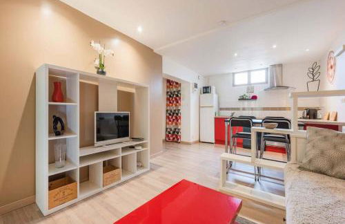 studio next to bordeaux city center with a terrace - Foto 1