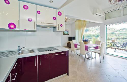 Island Hvar Seaside Villa Levanda with Beach, Pool & Seaview - Photo 4