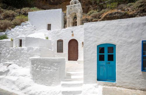 My Old Stone House in a 2 000 sqm private garden with Fab Glamping Tent - Photo 53