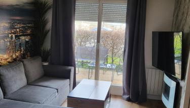 Studio cosy au RDC parking privé, térasse, wifi - Foto 2