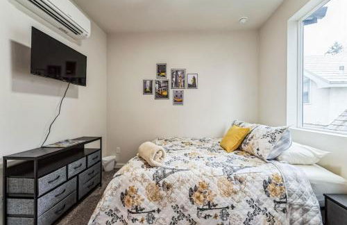 World Travel without leaving PDX - Foto 21