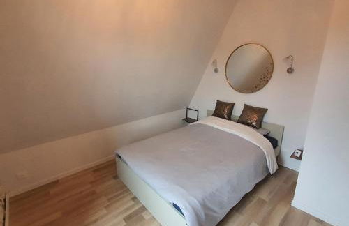 GITE LOFT DE 15 PERSONNES AU CHATEAU DE JALLANGES VOUVRAY - Foto 15