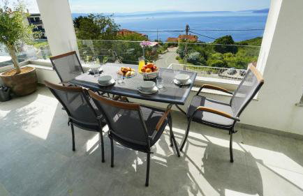 Val Apartment - Four Seasons Escape with sea view and swimming pool - Foto 1