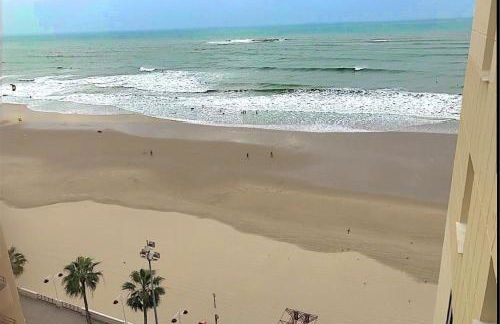 Romántica vista al paseo marítimo de Cádiz - Photo 26