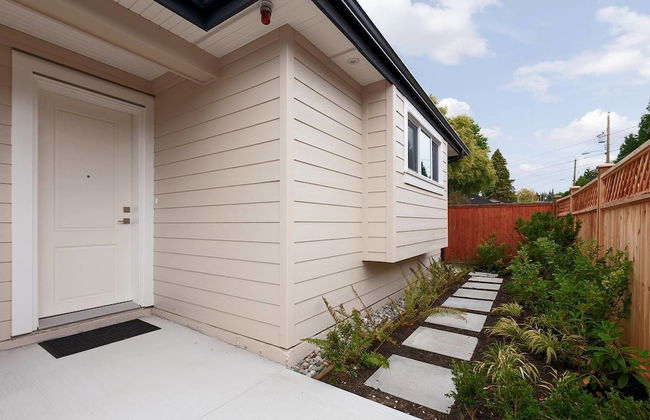 Private and Cozy 2bdr 2BA Home in Kitsilano - Photo 4