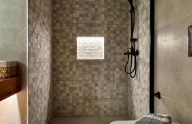 Akonelia - chora center - Photo 22