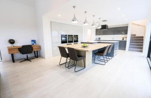 Black Barn Skye - Contemporary 3 bed / 4 bath home - Photo 34