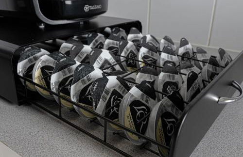 Stylish Waterfront Apartment - Photo 43