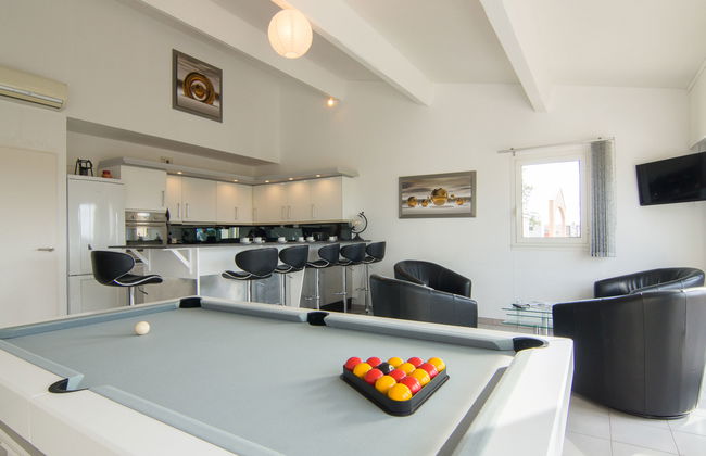 Bella Vista - Photo 1