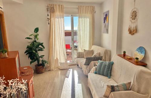 Terrace with Stunning View 5 Min to Beach - Foto 2