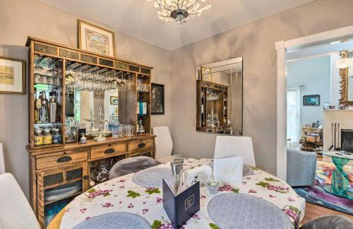 Cute East Hampton Cottage with Patio - Walk to Beach - Foto 10